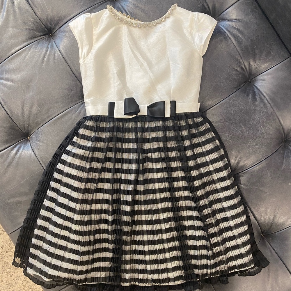 Lesy girls formal dress